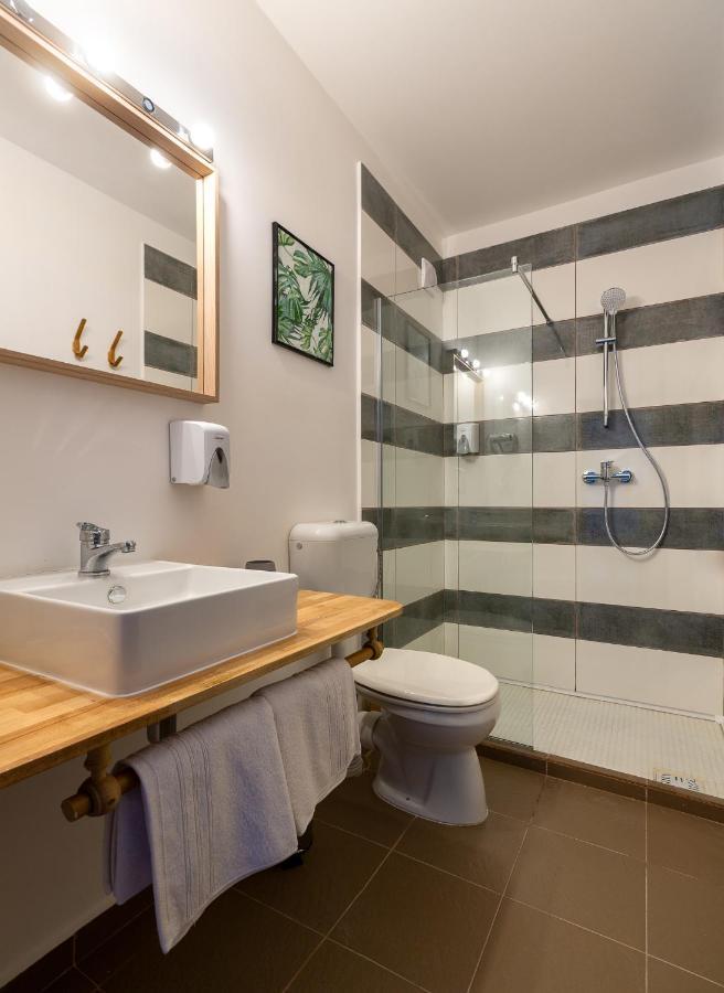 Lagom Hotel Bucureşti Ngoại thất bức ảnh